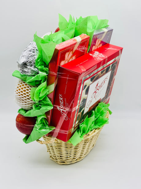 Fresh fruit gourmet gift basket seasonal apples peaches chocolate treats wicker basket